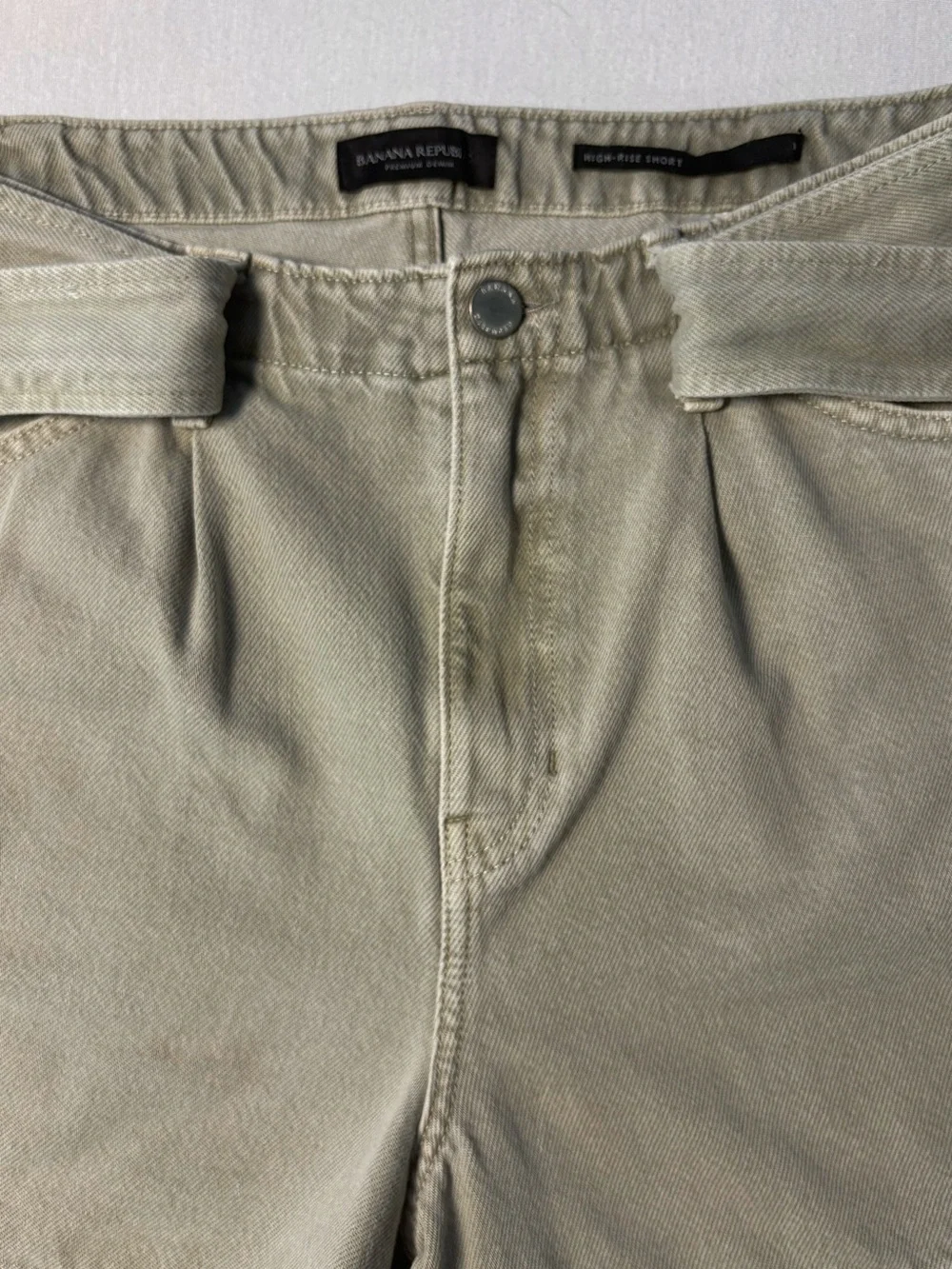 Banana Republic High-Rise Tie-Waist Denim Shorts in Sand Gray - Size 32